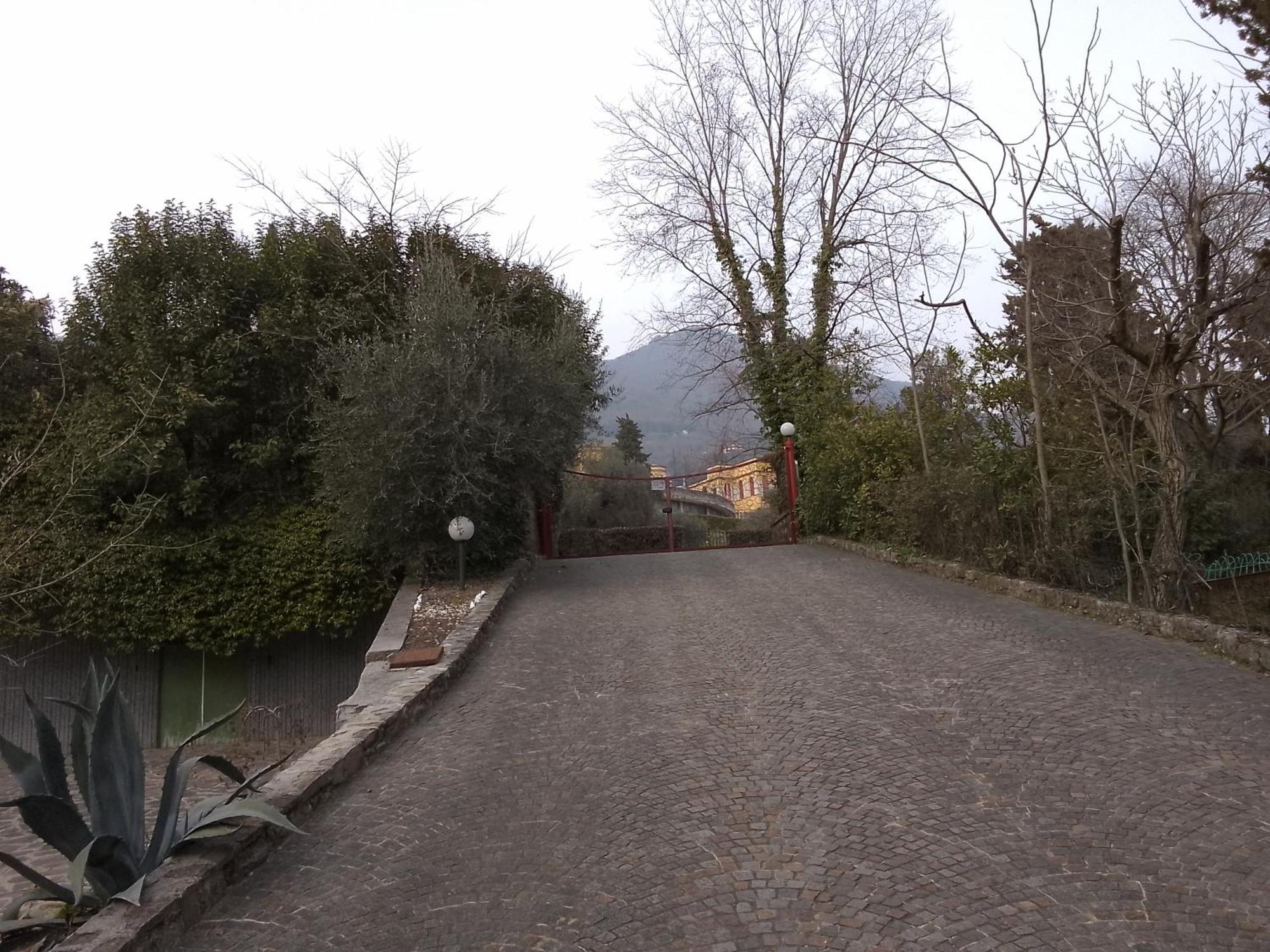 Appartamento Serena Gardone Riviera Buitenkant foto